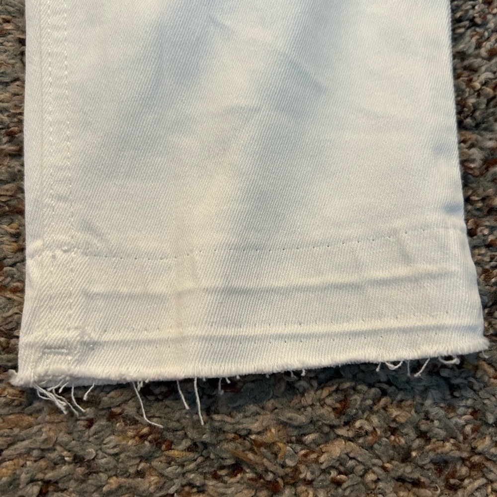 Woman’s Old Navy White Jeans